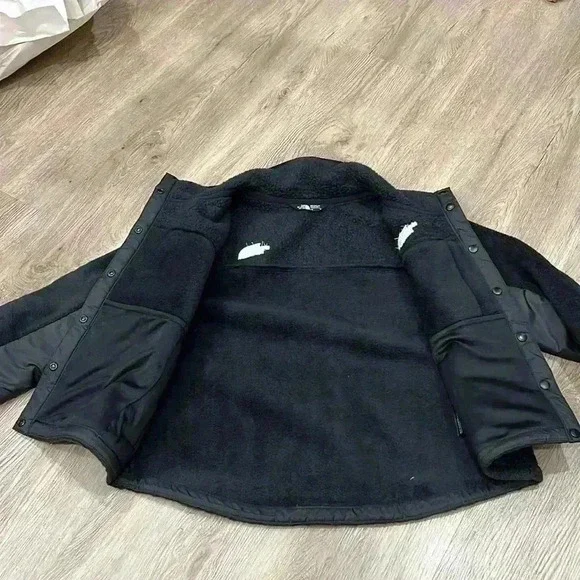 The North Face Girls’ Fleece Jacket, Large (Size 12) - Picture 7 of 12